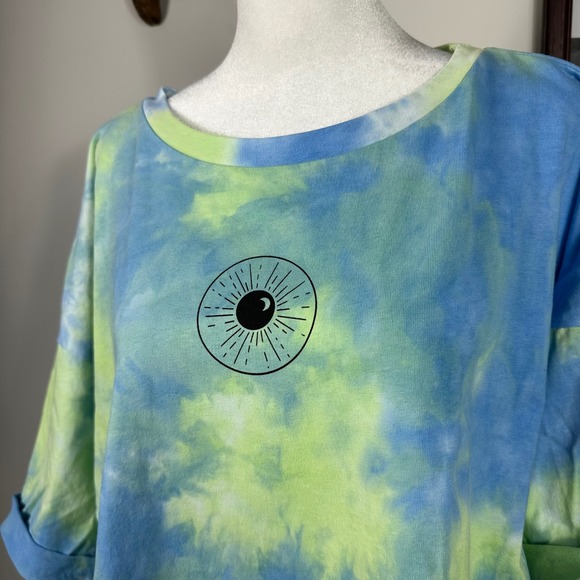 Sabo Skirt Upcycled Blue and Green Tie Dye Oversized Short Sleeve Tee Shirt - Picture 3 of 7